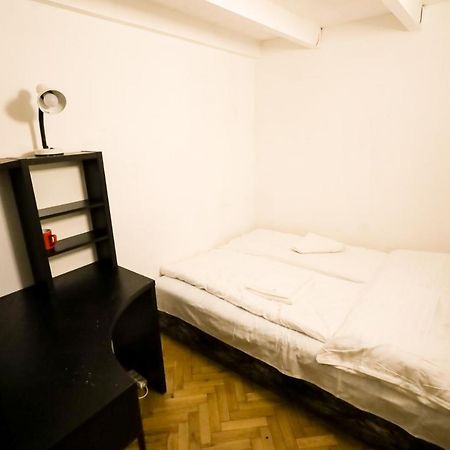 Center Apartment 5 Private Room For 19 People 부다페스트 외부 사진